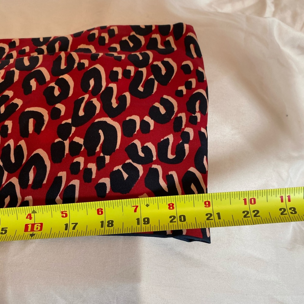 Louis Vuitton Leopard Dot Reversible Silk Scarf - Picture 12 of 16